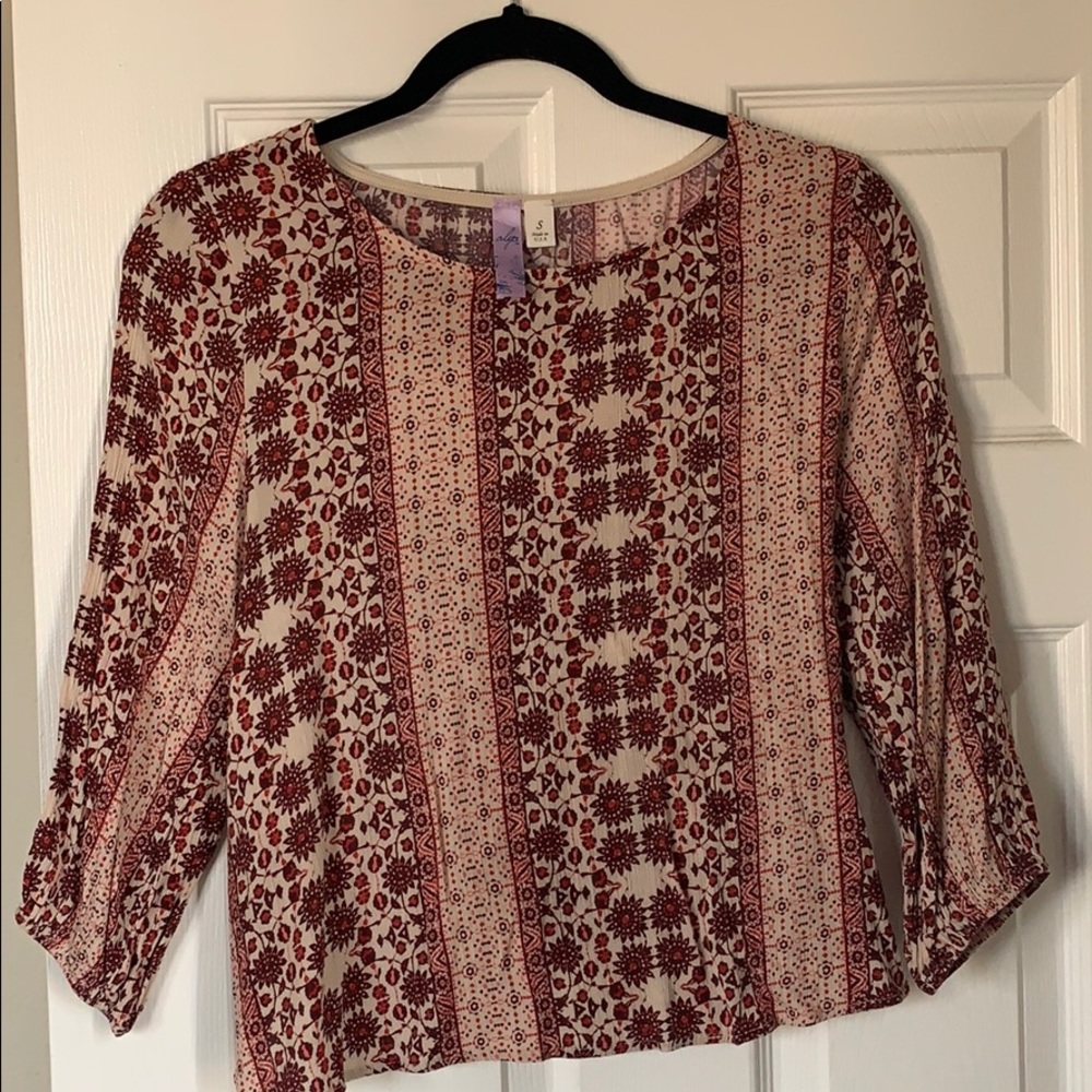 Women’s floral print top